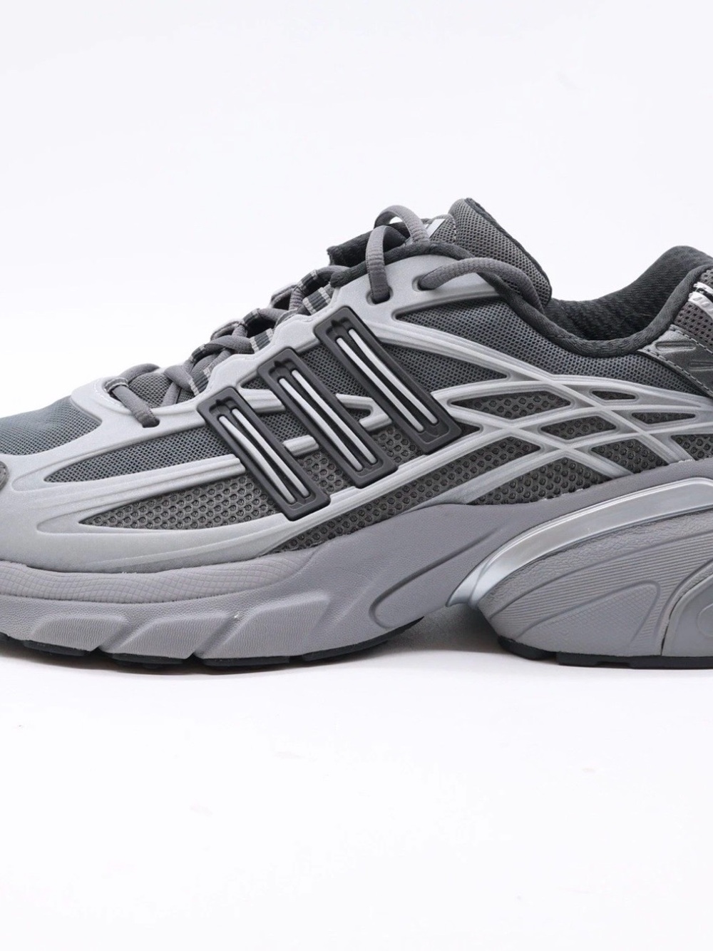 Adidas Adistar XLG 2.0 Metallic Grey Men’s Walking Gym Shoes Sneakers HQ7554 - 9